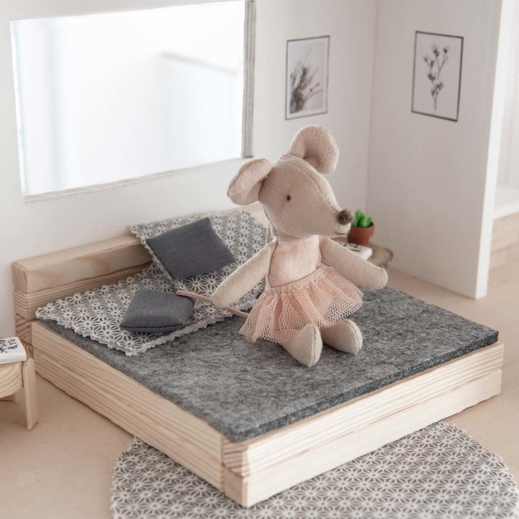 Puppenhaus Bett Rosa - Dekoratives Spielbett Für Puppenhäuser